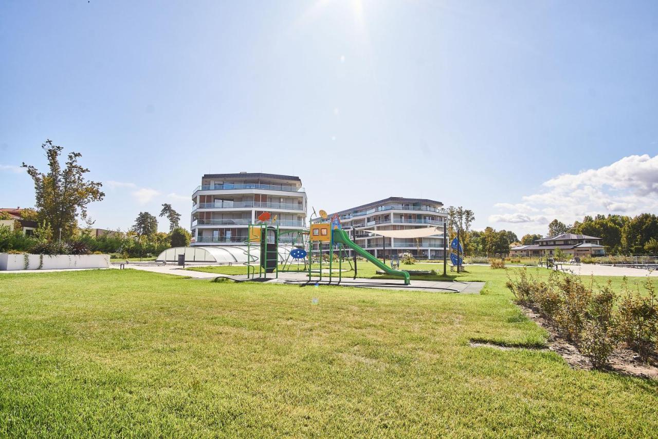 Azur Apartment - Hostaid Siófok Eksteriør billede