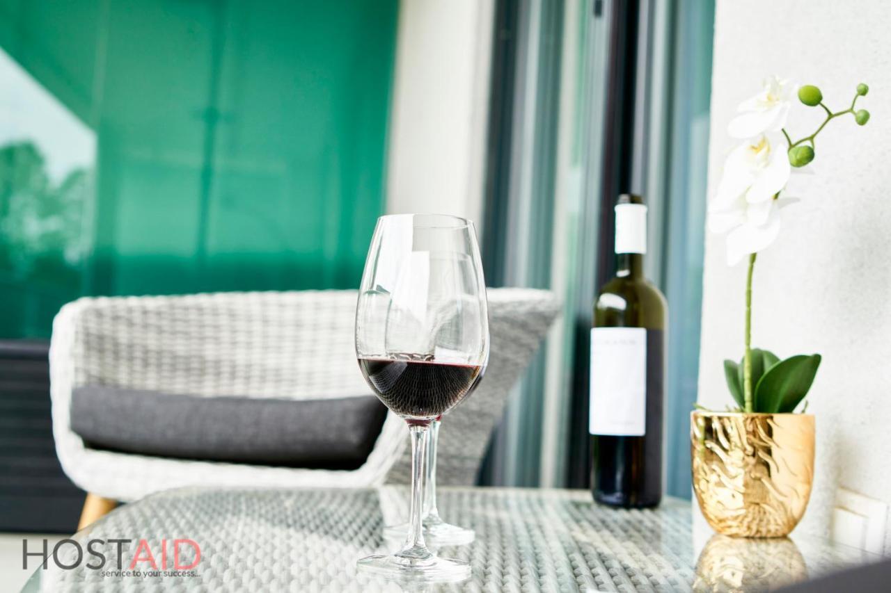 Azur Apartment - Hostaid Siófok Eksteriør billede